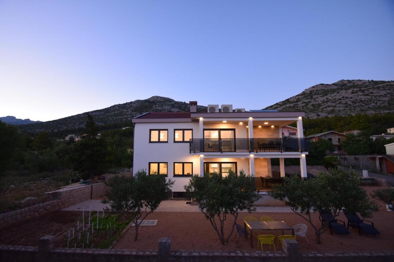 Villa Apartments Filip Starigrad Paklenica Buitenkant foto