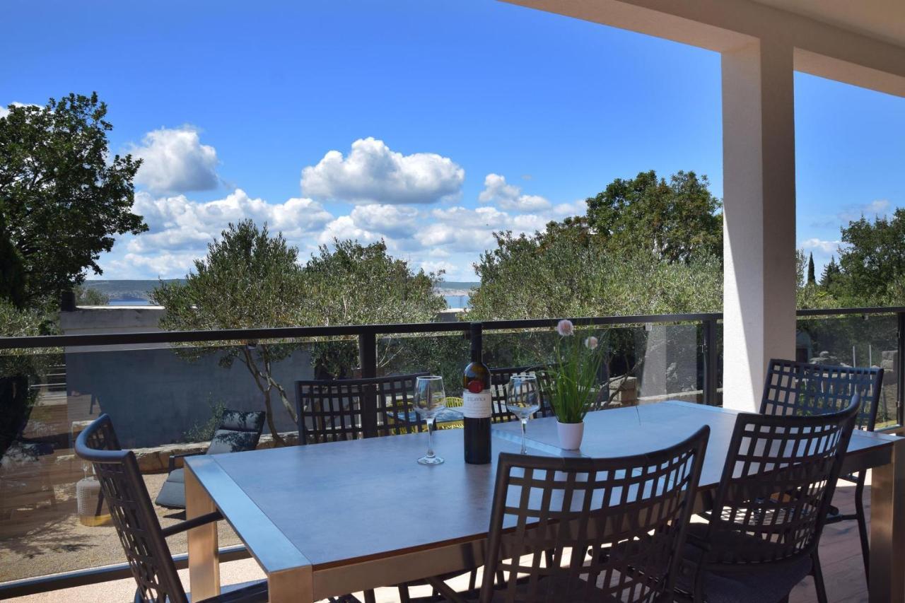 Villa Apartments Filip Starigrad Paklenica Buitenkant foto